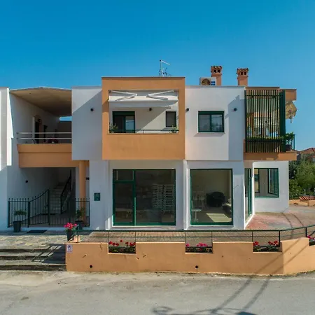 Aphrodite Ideal For Holidays In 아파트 *
