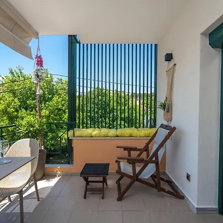 Aphrodite Ideal For Holidays In סיווירי