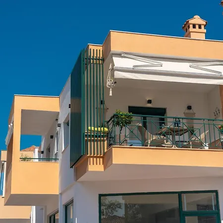 아파트 Aphrodite Ideal For Holidays In *