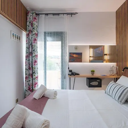 Aphrodite Ideal For Holidays In 아파트