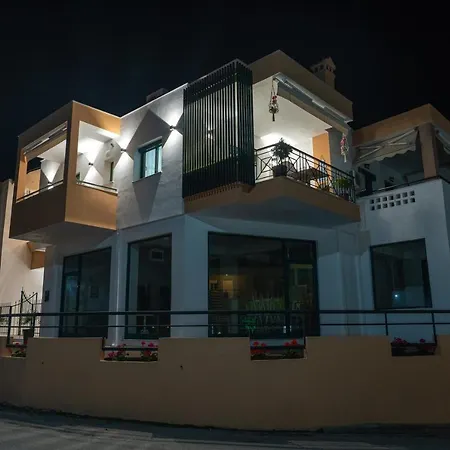 Nephele Luxury&comfort Apartament *