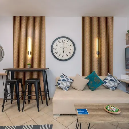 Nephele Luxury&comfort Apartament *